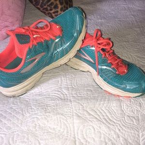 Brooks shoes